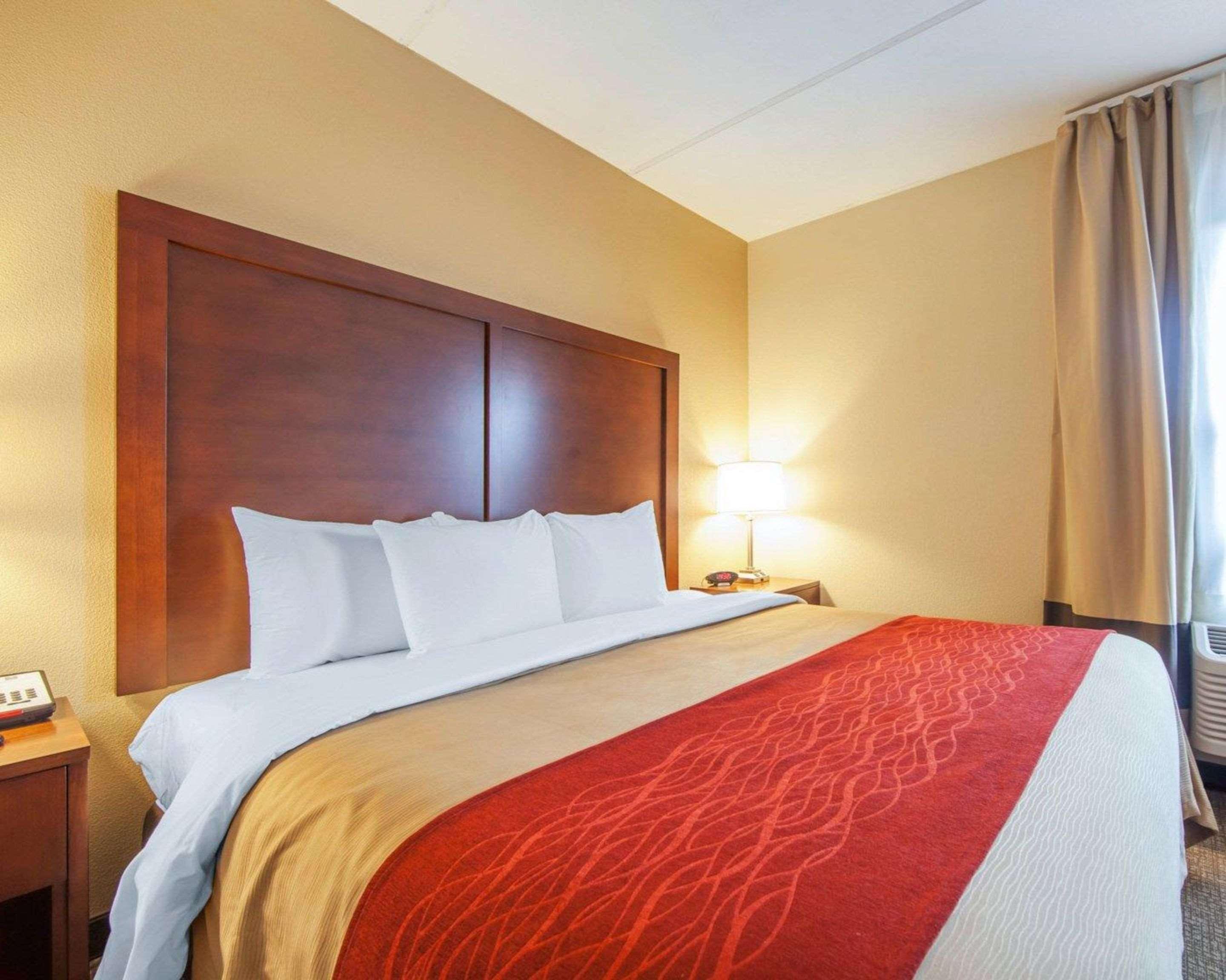 Comfort Inn At Royal Blue Pioneer Buitenkant foto