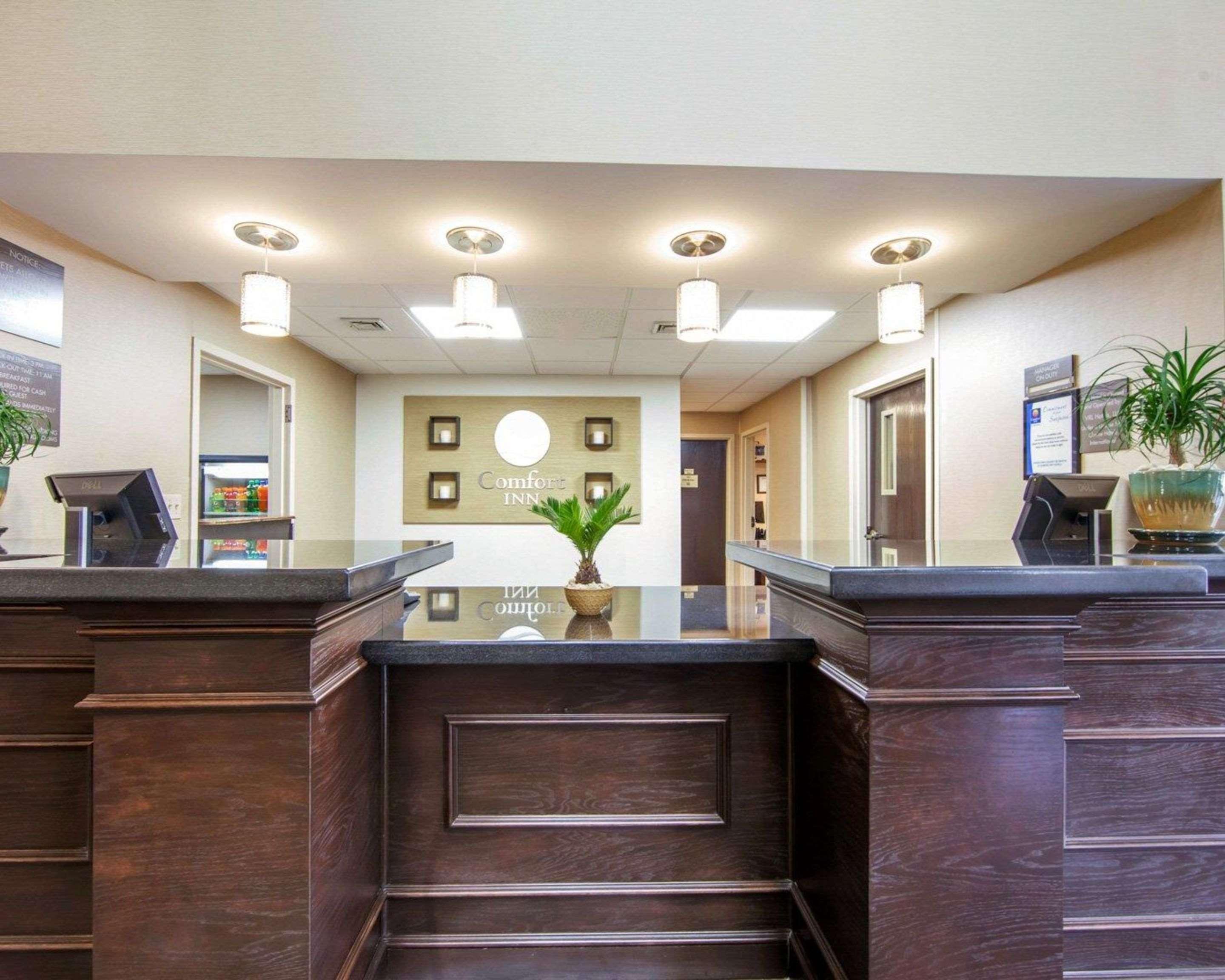 Comfort Inn At Royal Blue Pioneer Buitenkant foto