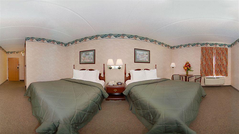 Comfort Inn At Royal Blue Pioneer Buitenkant foto