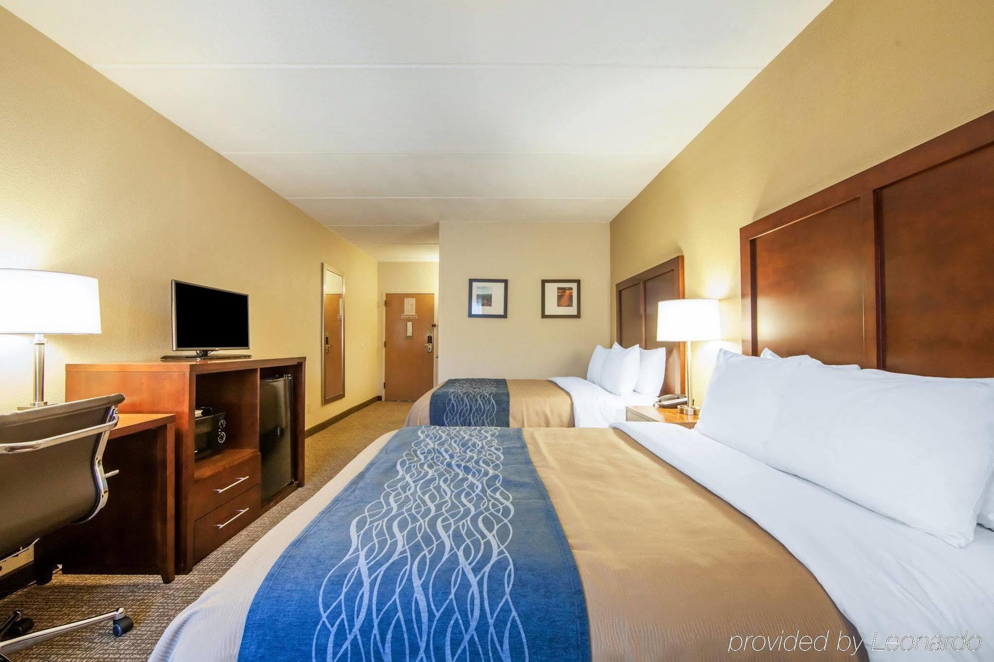 Comfort Inn At Royal Blue Pioneer Buitenkant foto